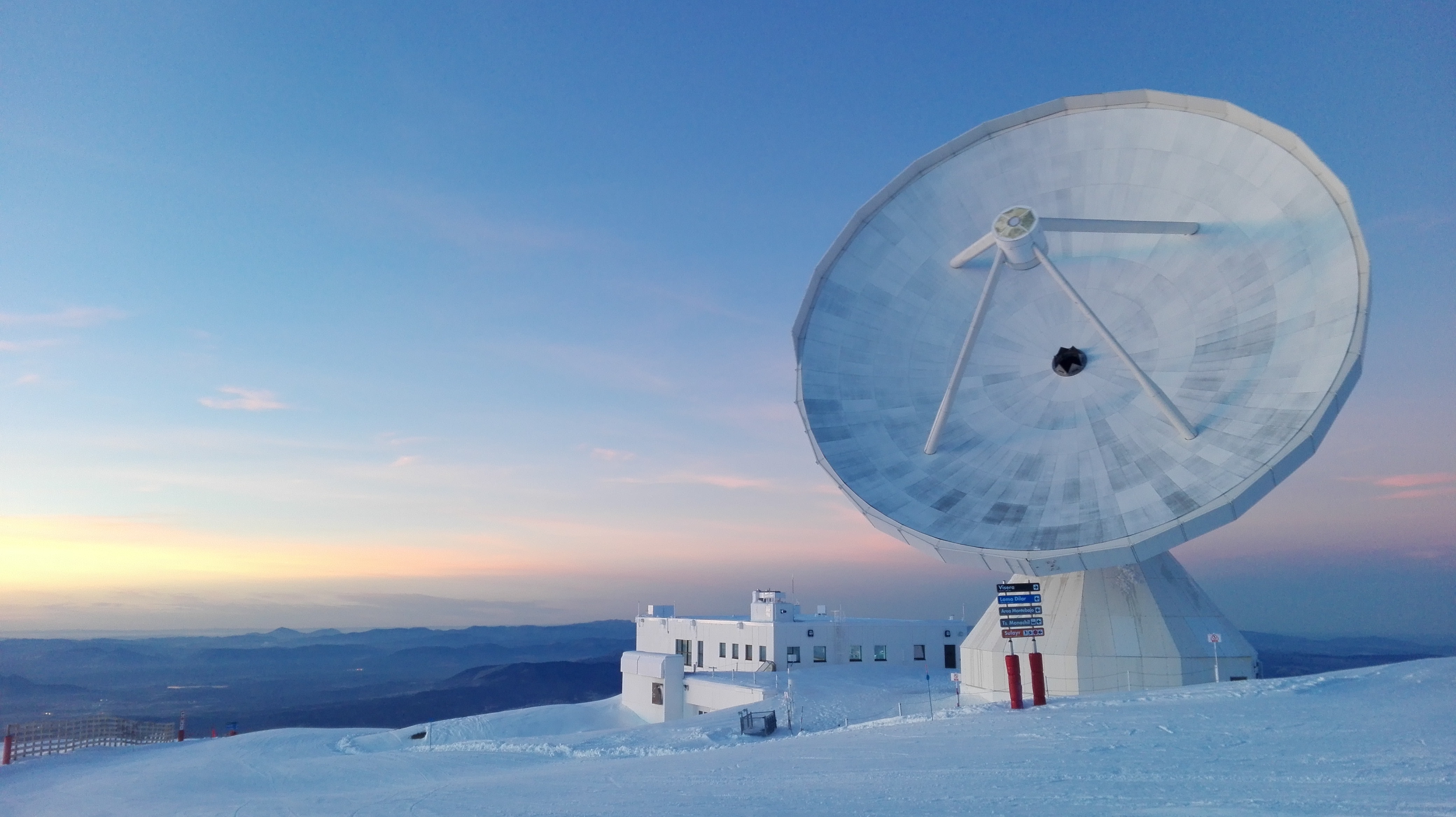 IRAM 30 m telescope